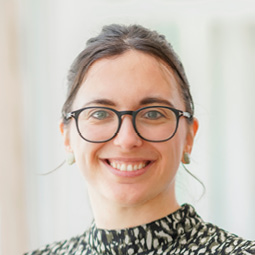 Porträtbild Katharina Barrett