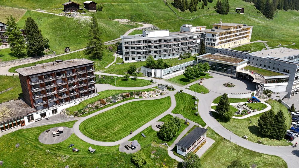 Luftaufnahme von der Rehaklinik Davos Clavadel