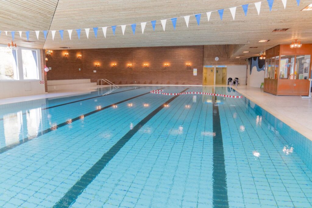 Schwimmbad in der Rehaklinik Gais