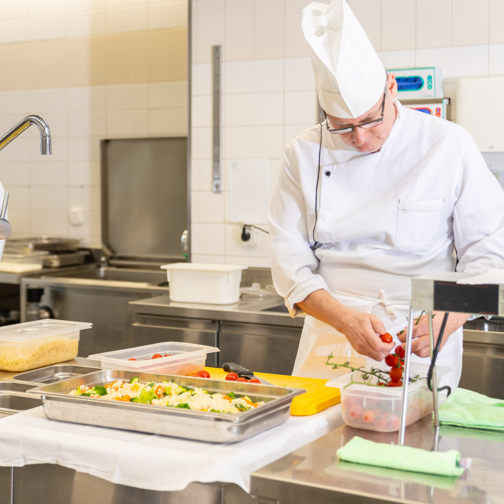 Koch bei der Arbeit