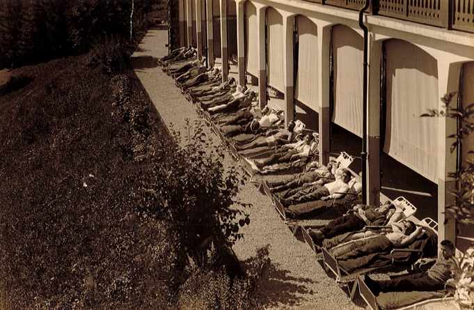 Historisches Foto von der Liegehalle in der Rehaklinik Walenstadtberg